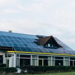 Ile kosztuje przepisanie licznika prądu – Czym jest i dlaczego może być konieczne?